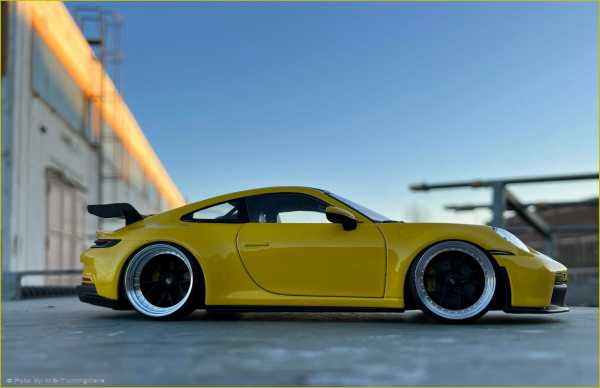 1:18 Porsche 911 (992) GT3 2022 Gelb Edition